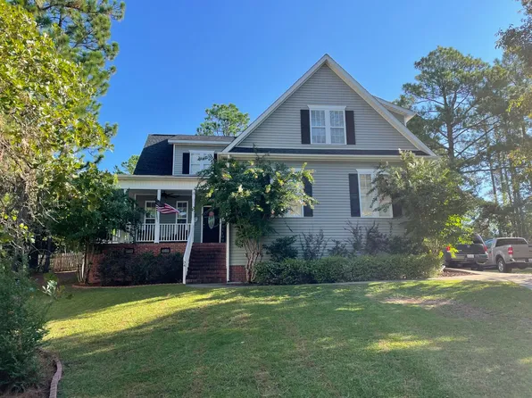 34 Woodbury Ln, Sanford, NC 27332