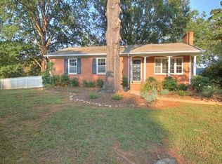 104 Lakeshore Dr, Hillsborough, NC 27278