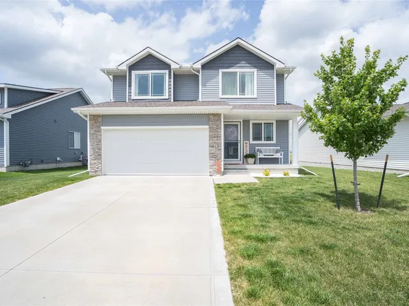 812 3rd St NW, Bondurant, IA 50035