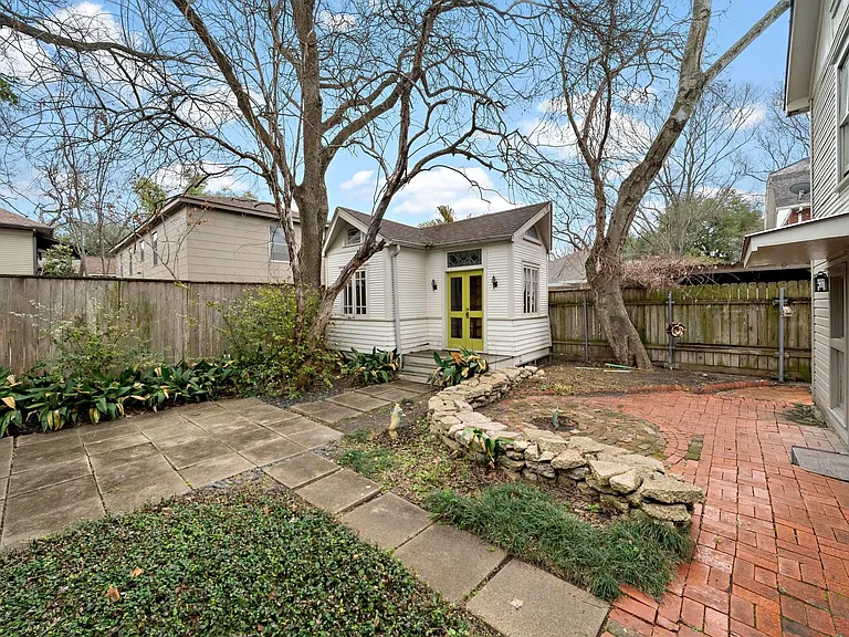 1517 Indiana St — Photo 19