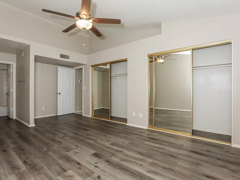 1922 E Cortez Dr — Photo 12