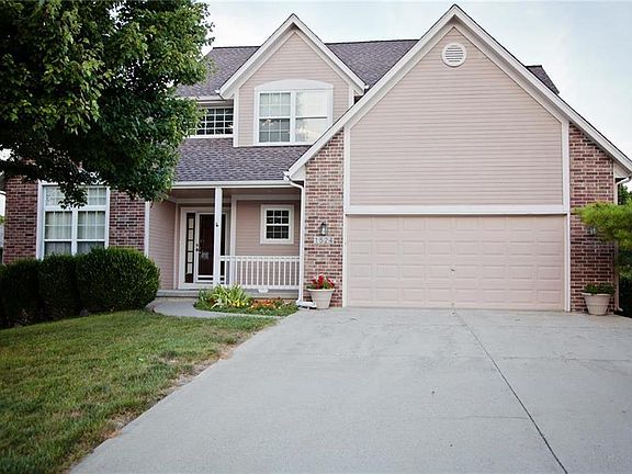 4th image of 1524 SW Cross Creek Pl