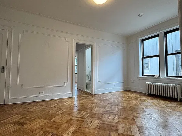 35-40 29th St #C, Astoria, NY 11106