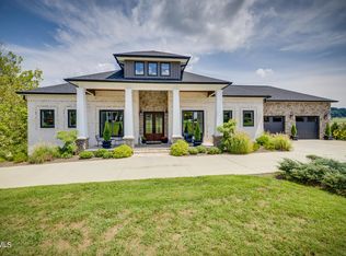 512 Pueblo Dr, Kingsport, TN 37664