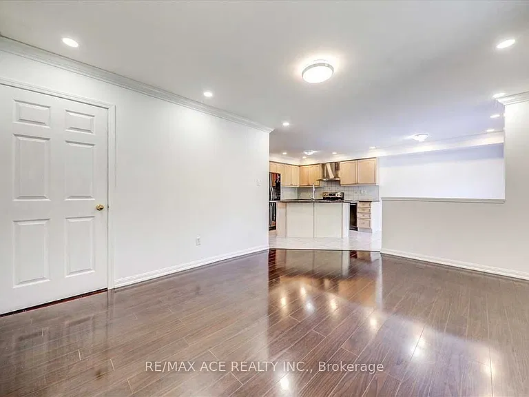 35 Pitchpine Dr — Photo 11