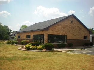 9023 S 27th St, Franklin, WI 53132