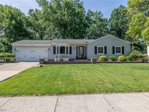 26905 Southwood Ln, Olmsted Township, OH 44138