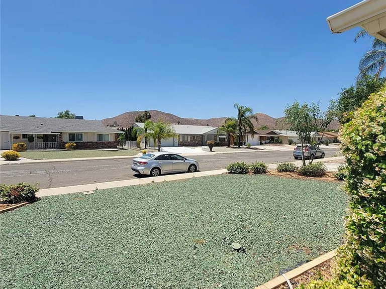 28894 Portsmouth Dr — Photo 64