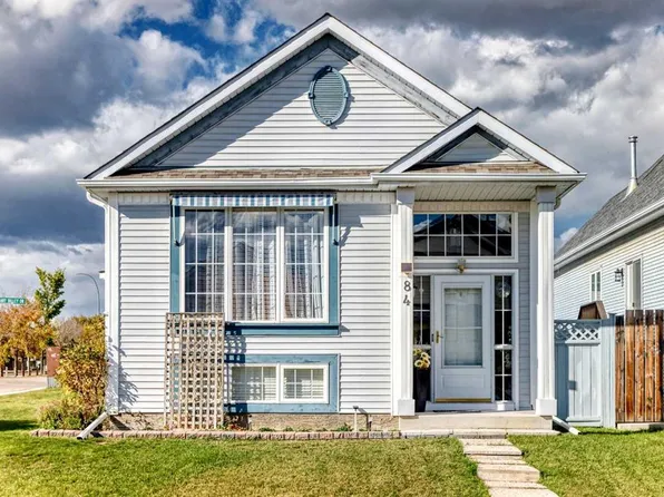 84 S Tuscany Valley Dr NW, Calgary, AB T3L 2E7