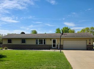 103 Curlies St, Yankton, SD 57078