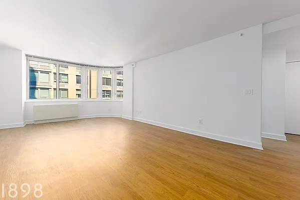 Rented by A&E Real Estate Management | media 17