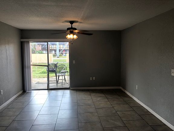 3rd image of 5220 Via Hacienda Cir #A112