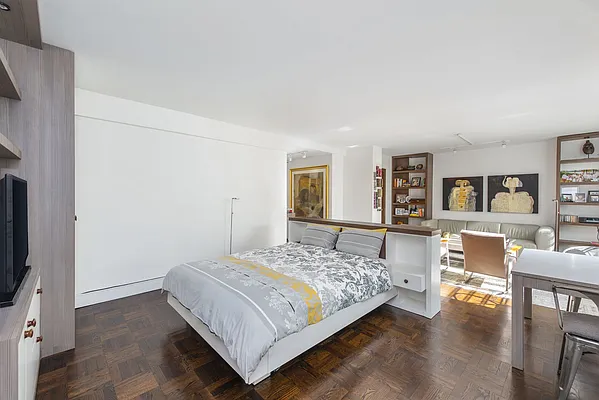 Sold by Compass | media 3