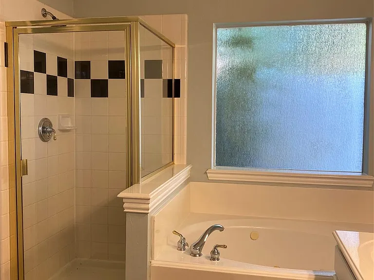 8312 Spinnaker Bay Ln — Photo 18