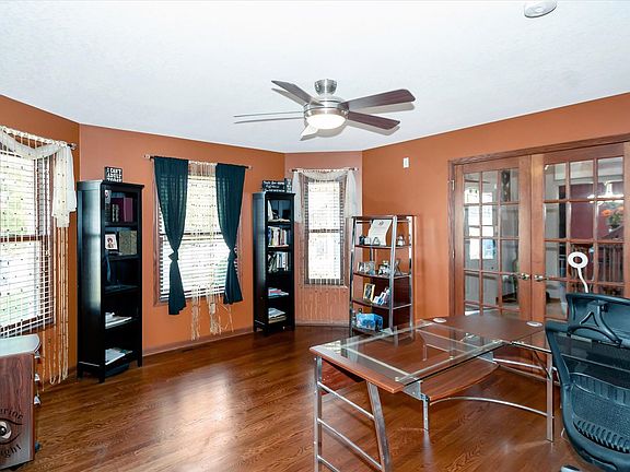 4th image of 1783 Robert Ct