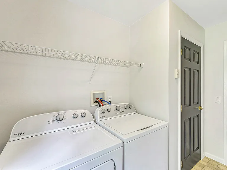 616 Lewis Rd — Photo 23