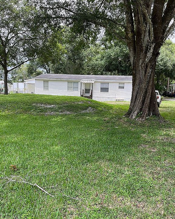 1st image of 8005 N Meadowview Cir #A