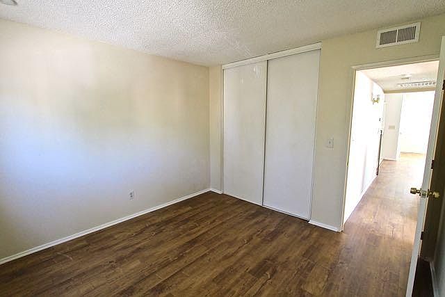 1st image of 24555 Canada St