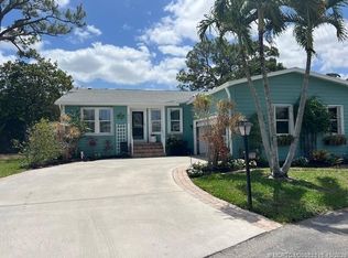6453 S Ficus Ln, Lake Worth, FL 33462