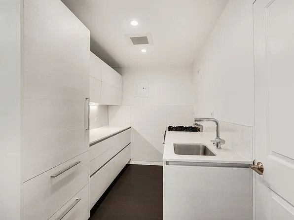 415 E 52nd St APT 11JC, New York, NY 10022
