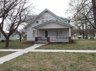 629 Hockaday St, Council Grove, KS 66846