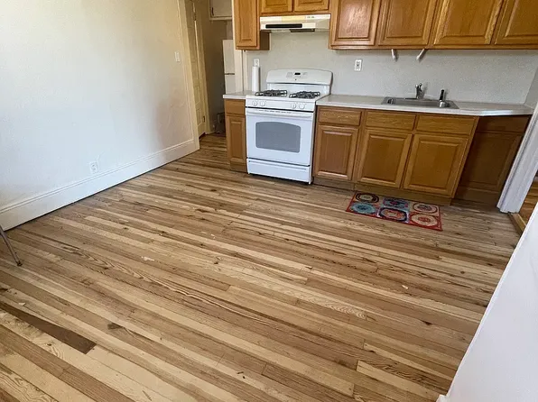 (undisclosed Address), Middle Village, NY 11379