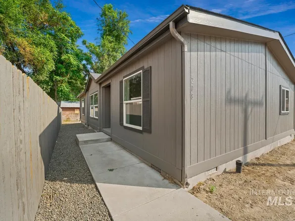 208 N Fouch Ave, Parma, ID 83660