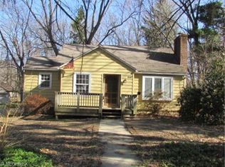 1327 Chelton Dr, Kent, OH 44240