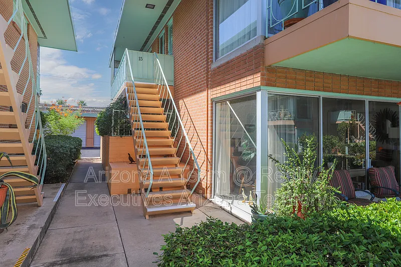 1 bed, 1.0 bath, 1001 sqft, $1,495 — Photo 3