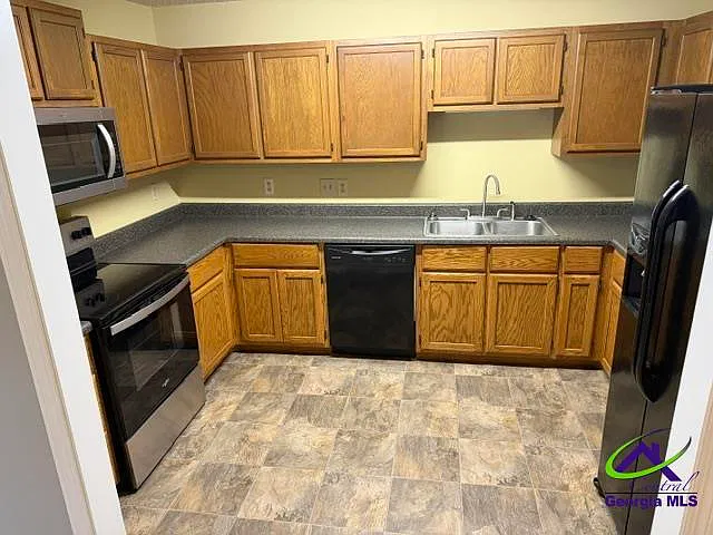 3 bed, 2.0 bath, 1551 sqft, $1,650 — Photo 4