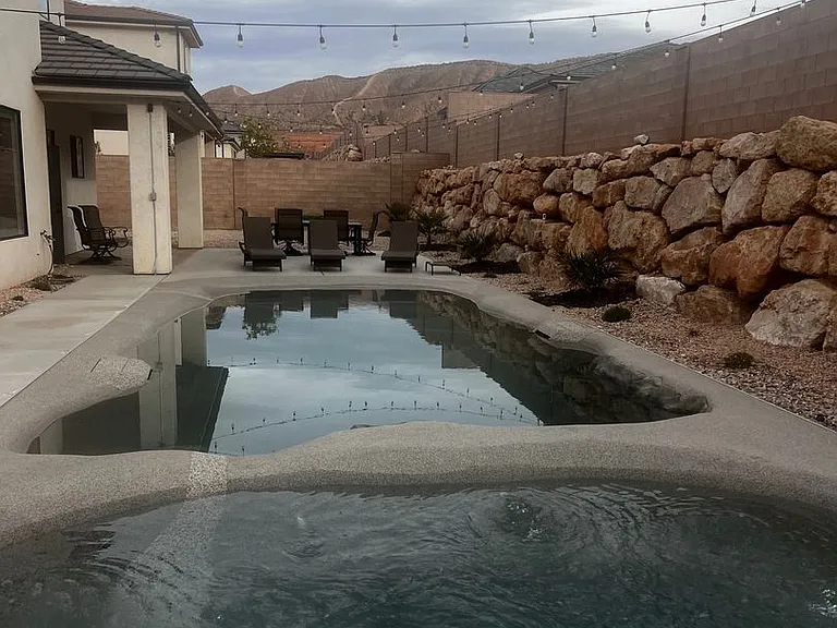 1322 E Toliman Way — Photo 36