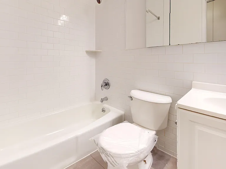 1 Astor Pl #3P — Photo 7