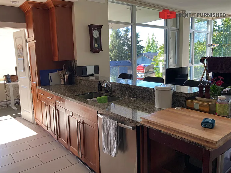 4685 Valley Dr — Photo 5