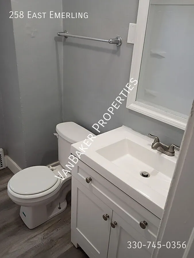 2 bed, $899 — Photo 2