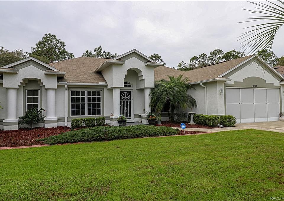 1st image of 9752 N Sandree Dr