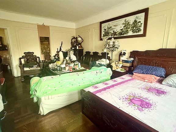 4th image of 4220 Kissena Boulevard #E18
