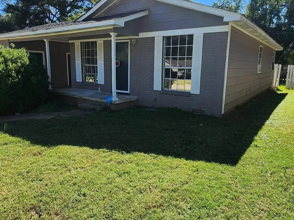 1009 Ferrell Dr, Jacksonville, AR 72076