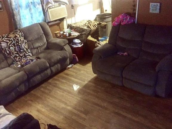 3rd image of 2910 Montana Ave