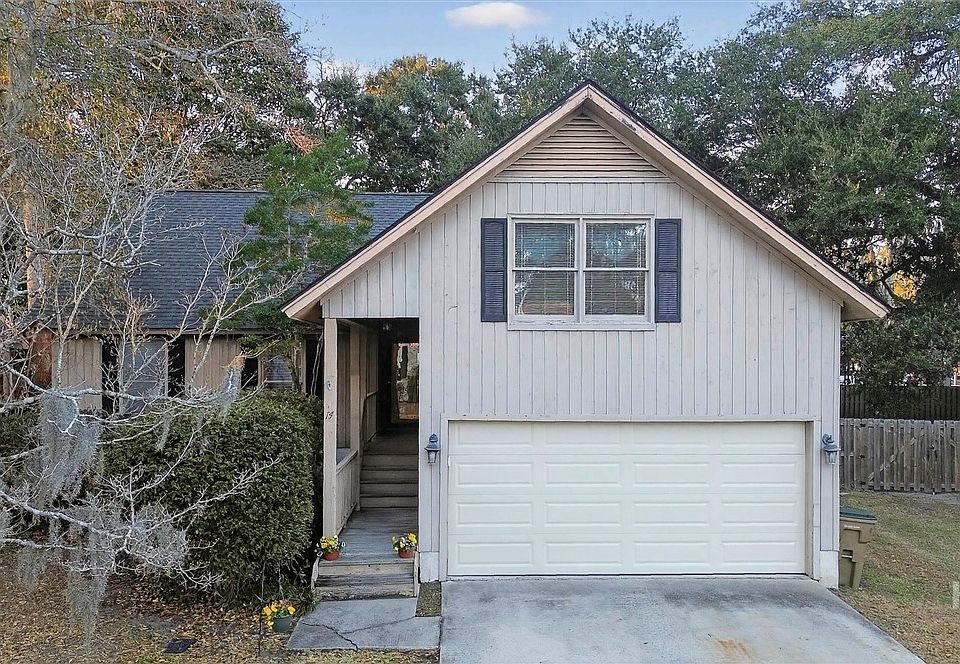 1st image of 14 E Deerwood Road