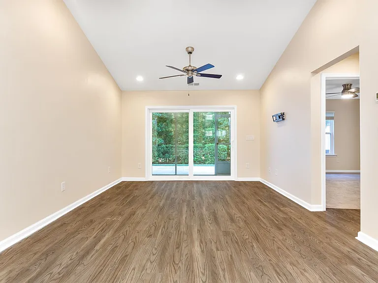 132 Machrie Loop #B — Photo 11