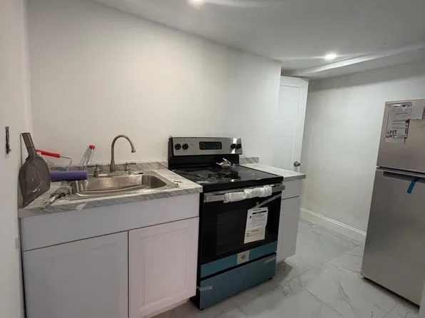 10 Pleasant Pl #2, Brooklyn, NY 11233