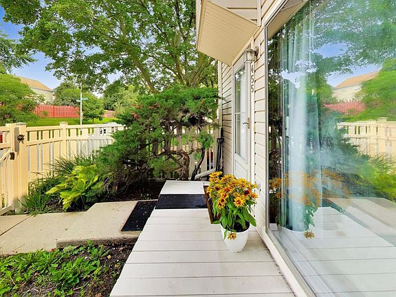 3rd image of 455 Verde Dr #455