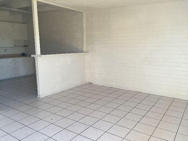 1st image of 652 S Grand Dr APT A