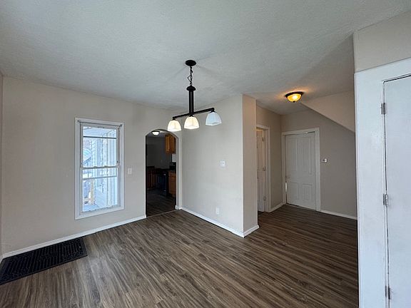 2nd image of 321 W 8th St Unit 1