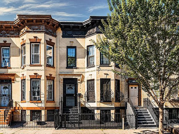 2nd image of 479 Bainbridge St