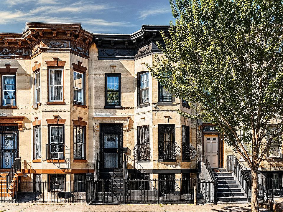 1st image of 479 Bainbridge St