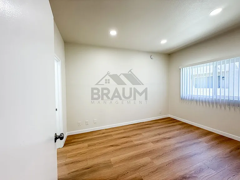 11459 COLLINS ST. — Photo 63