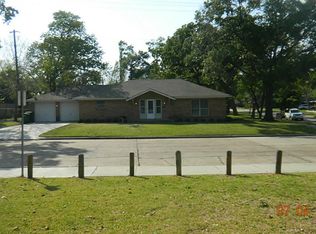 5303 Saxon Dr, Houston, TX 77092