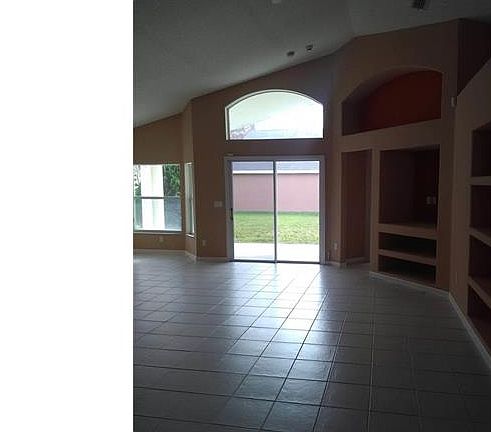 4th image of 6538 Cherry Grove Cir