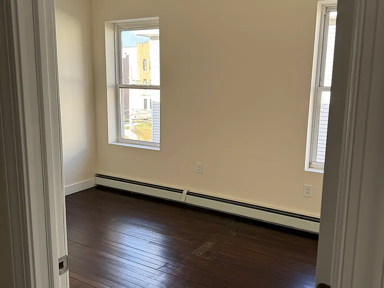 18 Enfield St #2S — Photo 10